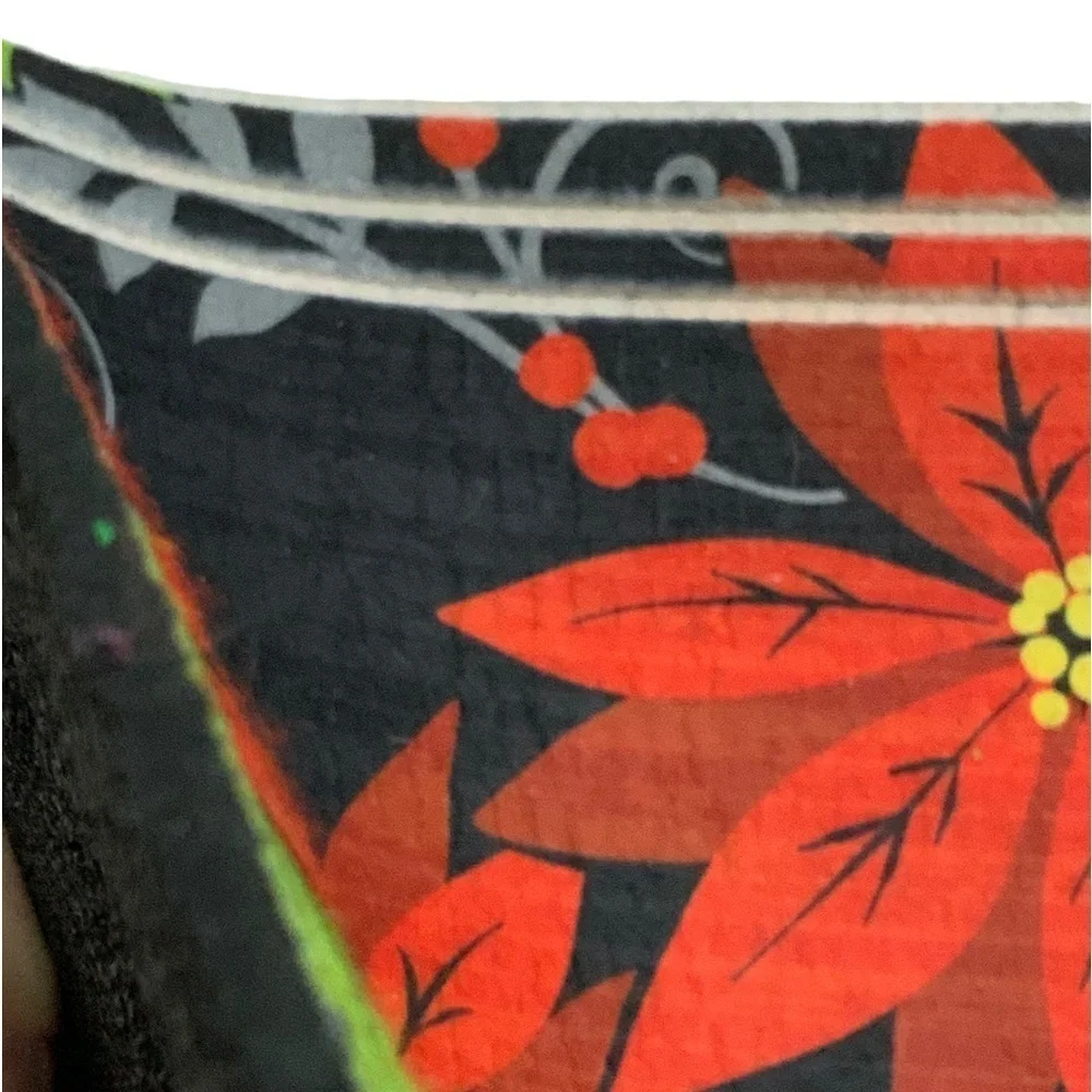 Doormat Christmas Poinsettia Heavy Duty Indoor/Outdoor Red Black 18 x 30 in